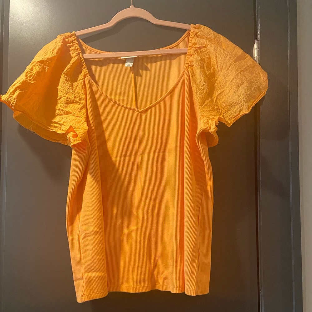 Warm orange blouse, perfect for autumn!